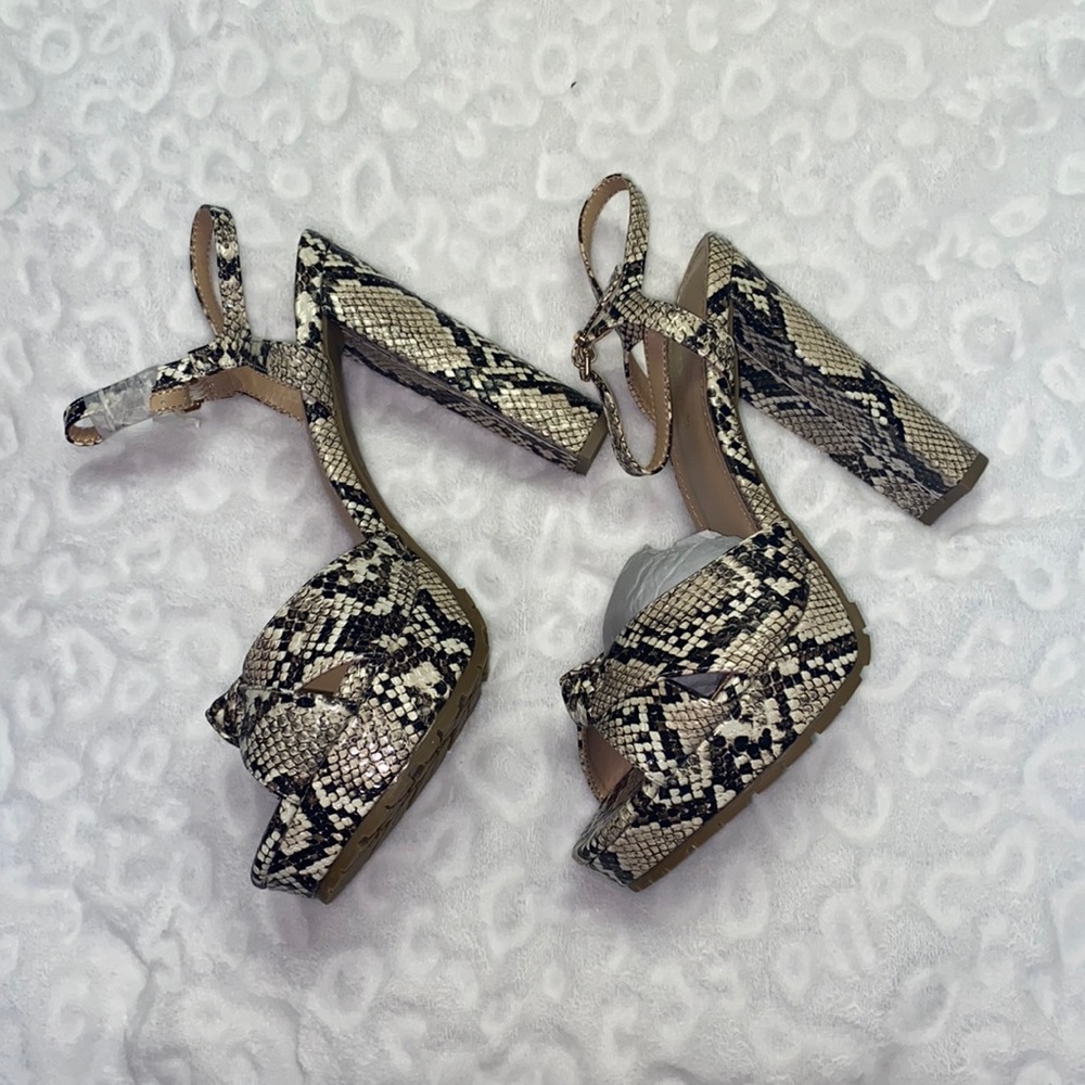 Dress sandals